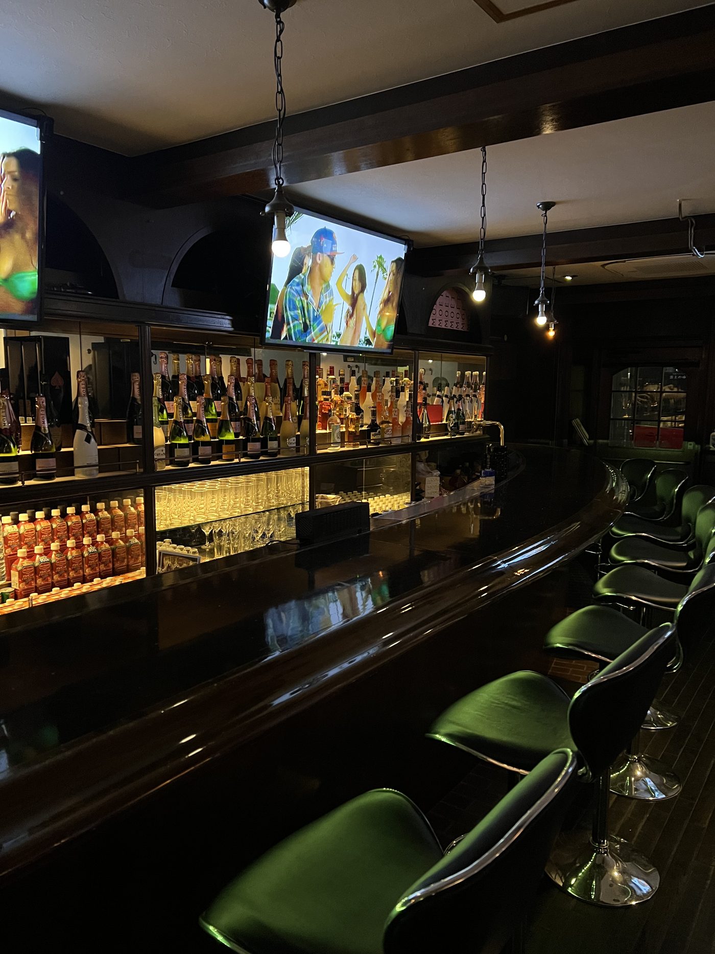 Bar WAVY 蒲田店 店内写真