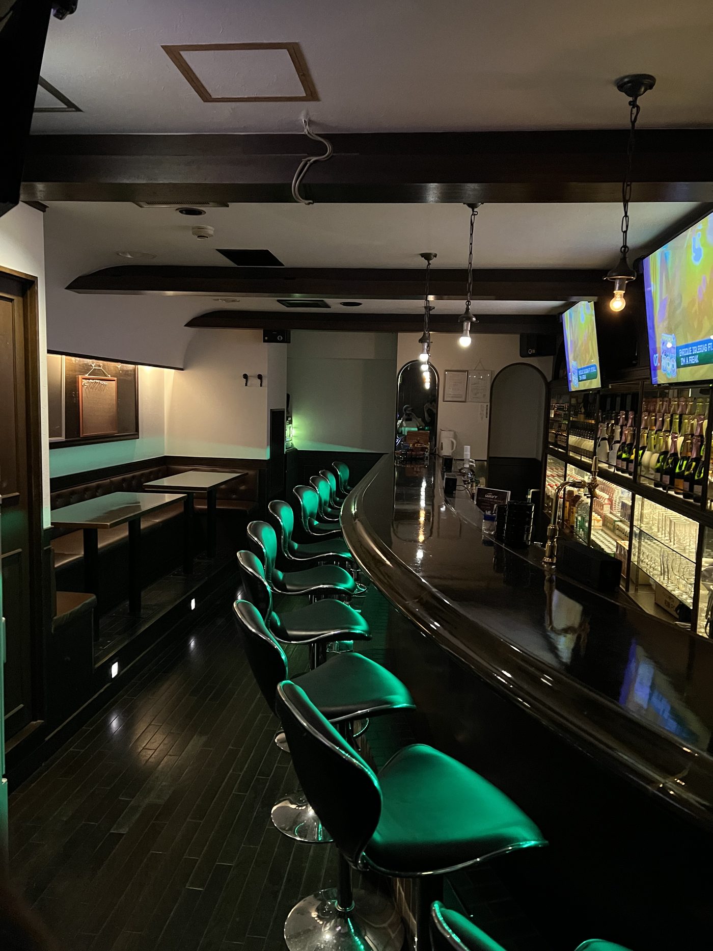 Bar WAVY 蒲田店 店内写真
